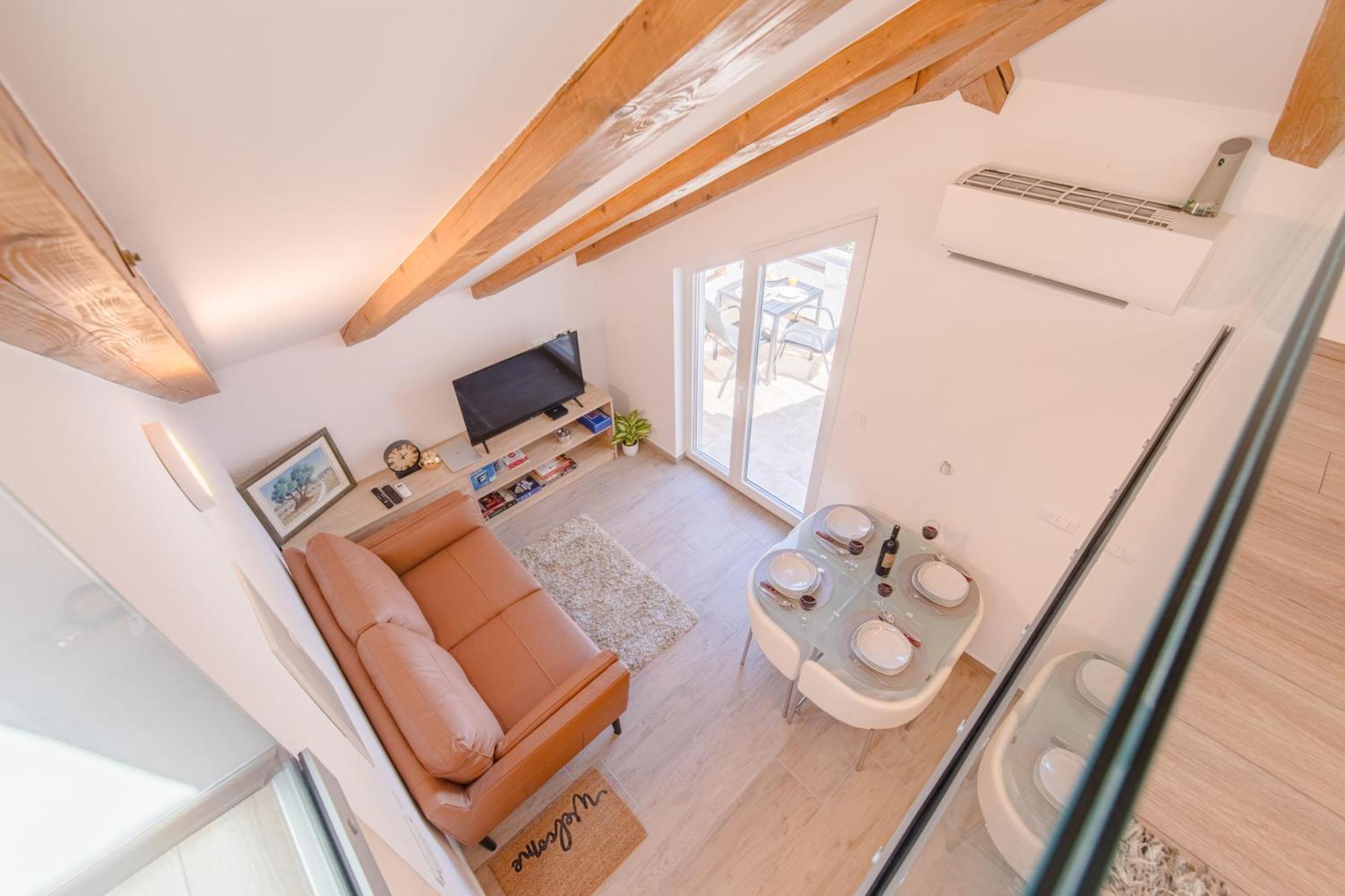 Ferienwohnung Angela Split Exterior foto