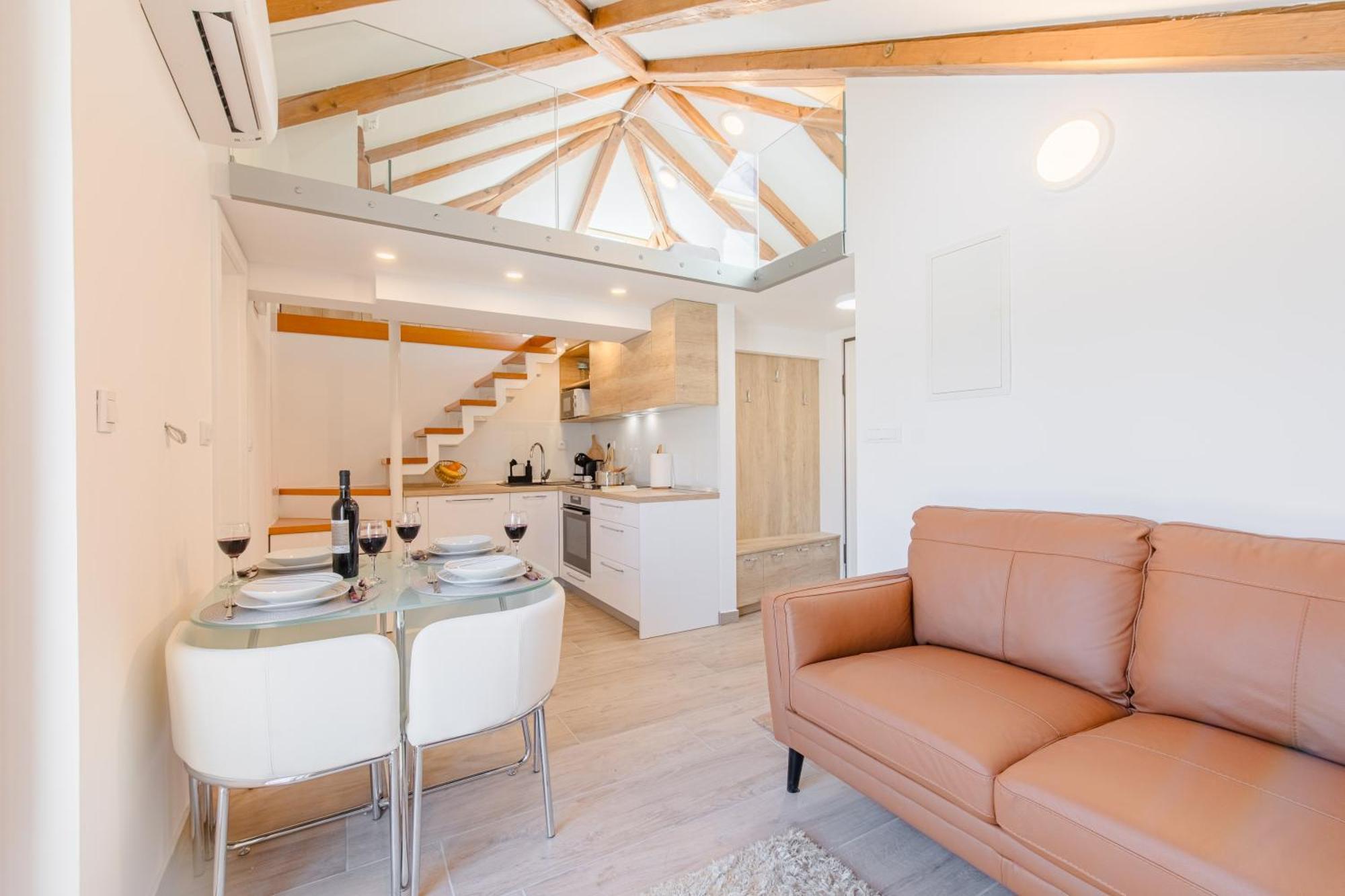 Ferienwohnung Angela Split Exterior foto